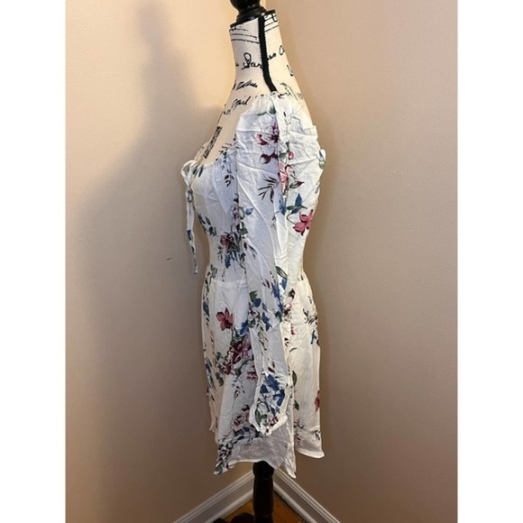 Urban Outfitters Lumiere Ivory/Red/Blue Floral Print Dress SZ M - Picture 3 of 16